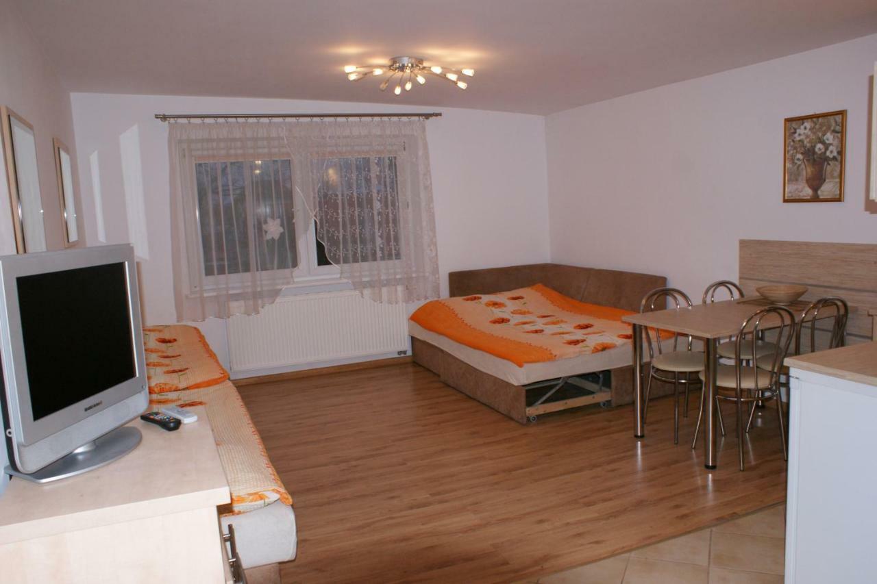 Sara Homestay